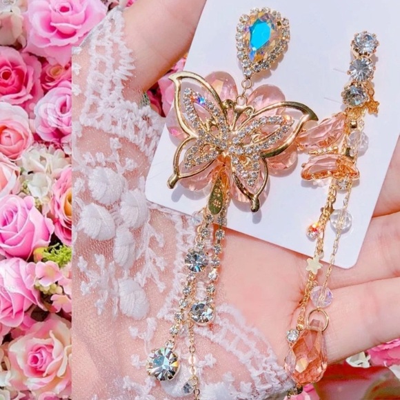 Jewelry - Elegant Butterfly Crystal Earrings